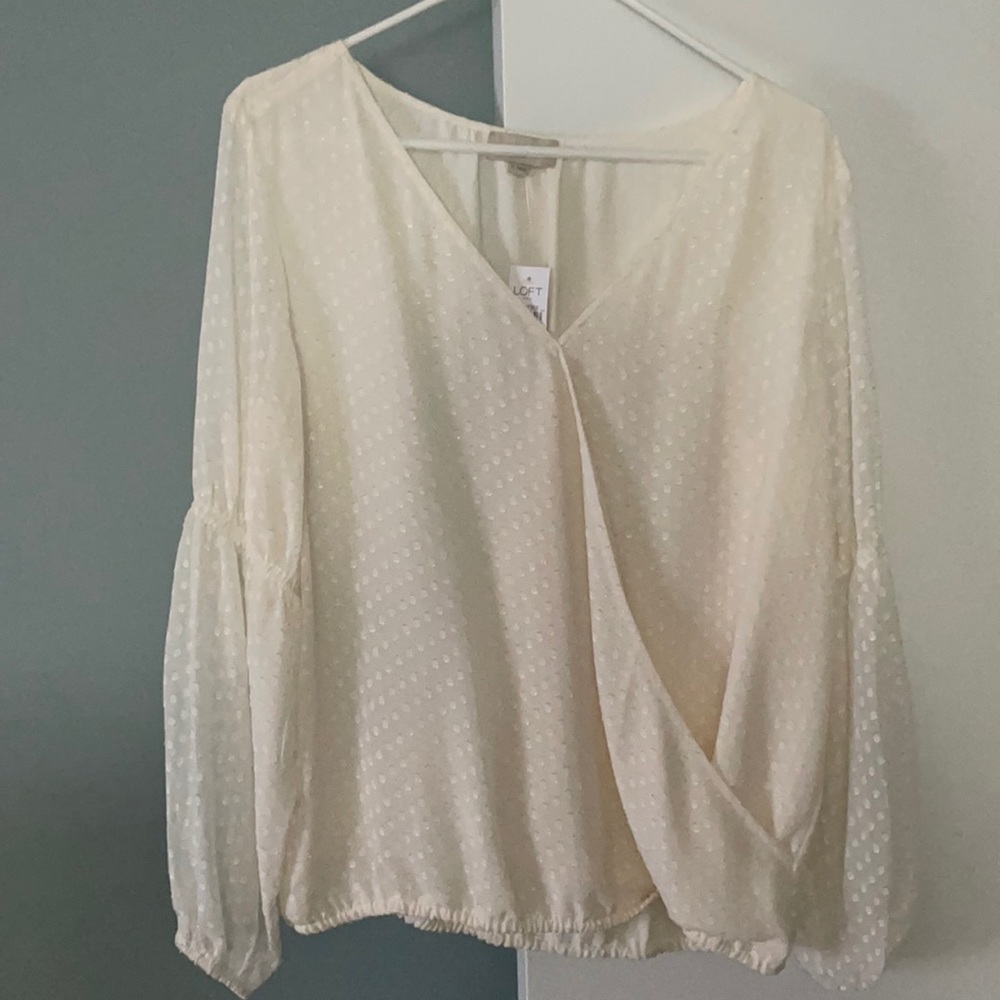 New with tags loft outlet cream long sleeve blouse